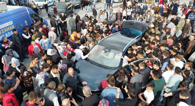 Toggu davul zurnayla karşıladılar
