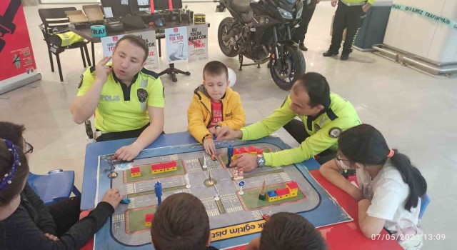 Trafik Güvenliği Haftasında çocuklara eğitim