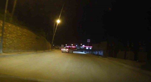 Trafikte dehşet saçtı, o anlar kameraya yansıdı