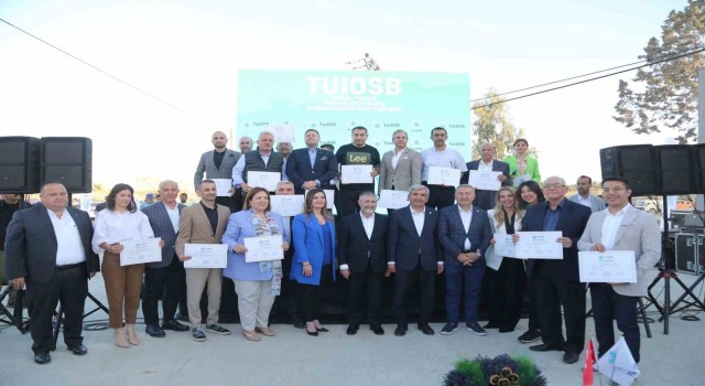 TÜİOSBde yatırımcılara arsa tahsis belgeleri verildi