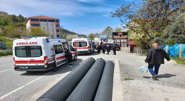 Türkelide 2 otomobil çarpıştı: 3 yaralı