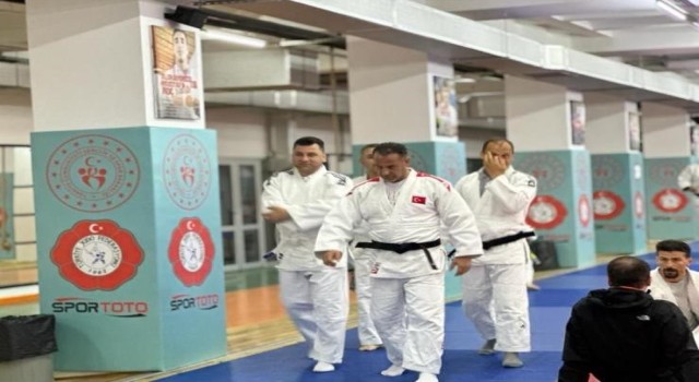 Türkiye Judo Şampiyonu Türkeliden