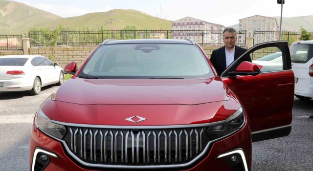 Türkiyenin yerli ve milli aracı Bitliste tanıtıldı
