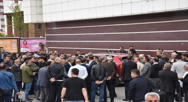 Türkiyenin yerli ve milli aracı Togg Tatvanlılarla buluştu