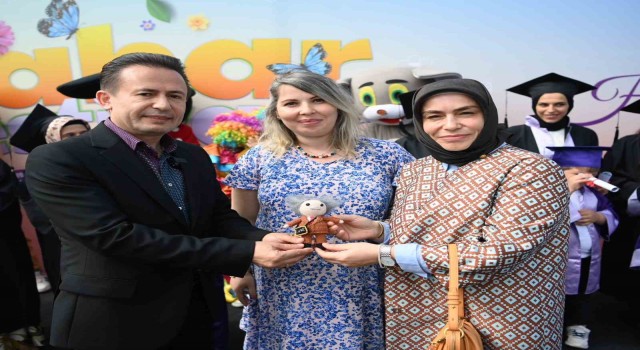 Tuzladaki bahar festivaline binlerce İstanbullu akın etti