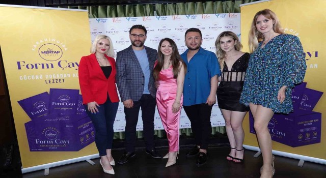 Ünlüler Çayda buluştu