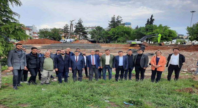 Uşak Millet Bahçesinde çalışmalar devam ediyor