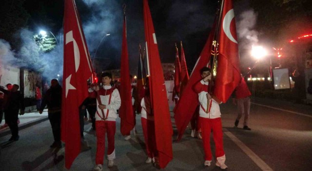 Uşakta “Fener Alayı” yürüyüşü gerçekleşti