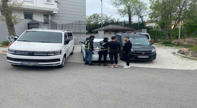 Üsküdarda tüneli kapatıp asker eğlencesi yapan sürücülere 4 bin 518 TL ceza