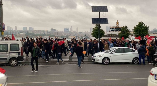 Üsküdarda vatandaşlardan sevinç kutlamaları