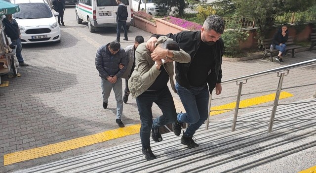 Uyuşturucu operasyonunda gözaltına alınan 3 kişi tutuklandı