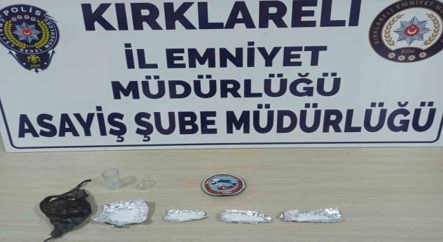Üzerinde metamfetamin bulunan 3 şüpheli yakalandı