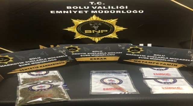 Üzerlerinden 57,57 gram uyuşturucu çıkan 2 şahıs tutuklandı
