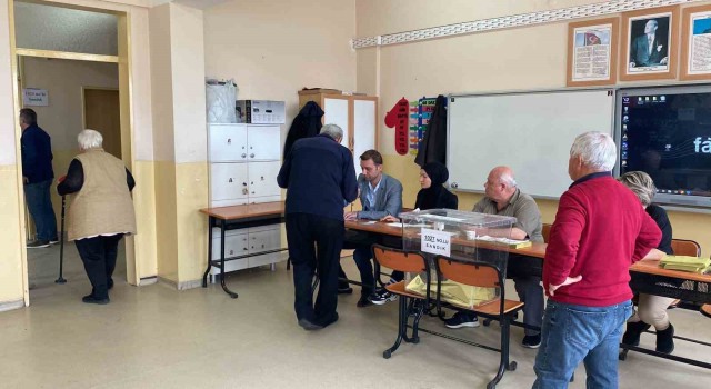 Uzunköprüde oylar sandıkla buluşmaya başladı