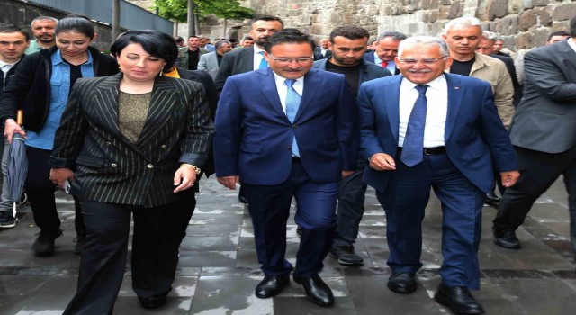 Vali Çiçekten Başkan Büyükkılıça övgü ve teşekkür
