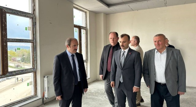 Vali Epcim Aydıntepenin yeni kaymakamlık binasında incelemelerde bulundu