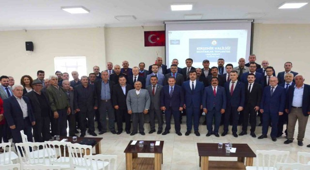 Vali Mete Buhara, Akçakent ve Çiçekdağında muhtarları dinledi
