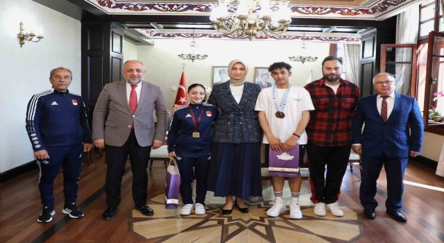 Vali Yiğitbaşı: “Kamu olarak bizler ve aileler gençlerimizi her daim spora yönlendirmeliyiz”