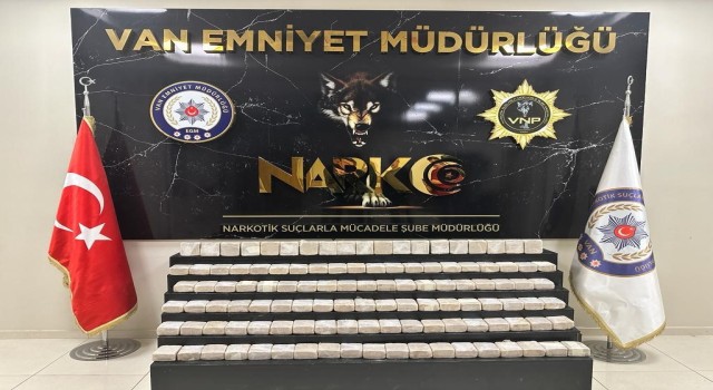 Vanda bir haftada 401 kilo uyuşturucu ele geçirildi