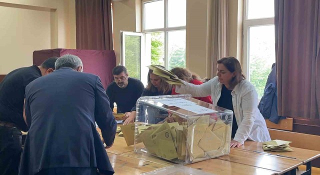 Yalovada sandık başlarında oy sayım işlemi başladı