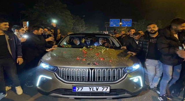 Yalovada Türkiyenin yerli ve milli ilk otomobili TOGG izdihamı
