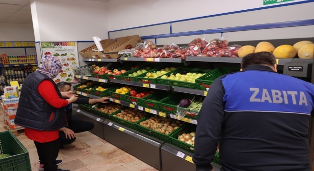 Yalovada zabıta hal ve market fiyatları arasındaki farkı denetledi