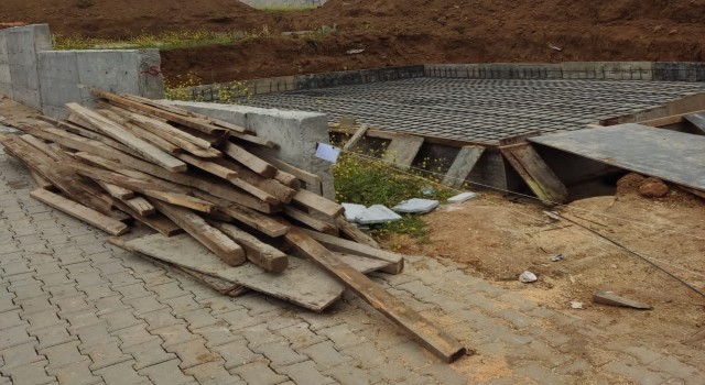 Yeni hastane önüne yapılan inşaat alanı mühürlendi