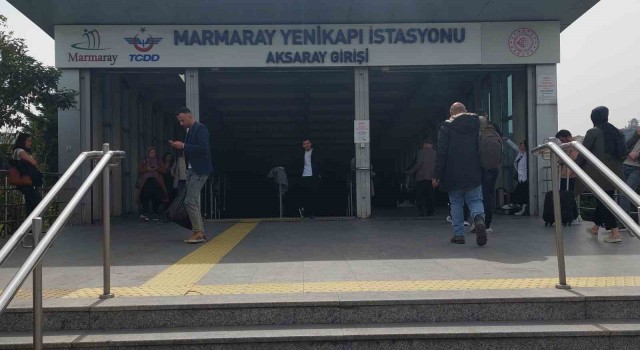 Yenikapı Marmarayda raylara atlayan şahıs hayatını kaybetti