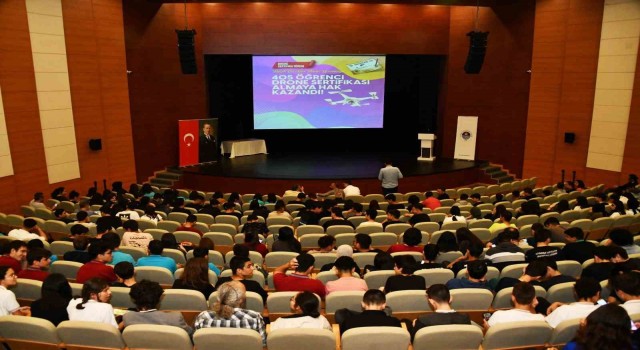 Yenişehirde dron eğitimini tamamlayan öğrenciler sertifikalarını aldı