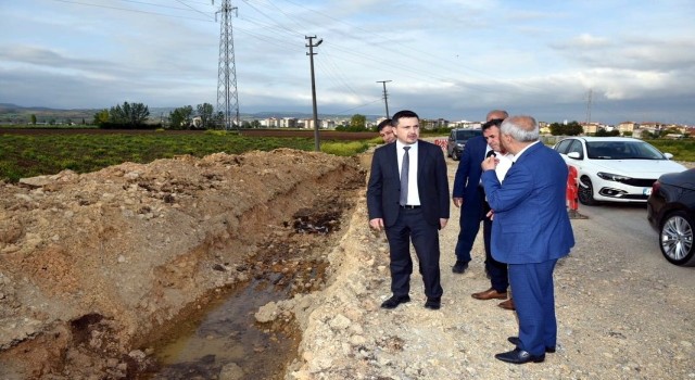Yenişehirde elektrik telleri yer altına alınıyor
