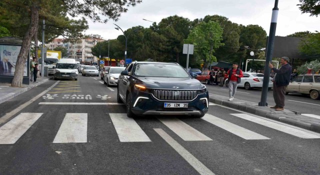 Yerli otomobil TOGG Gördeste büyük ilgi gördü