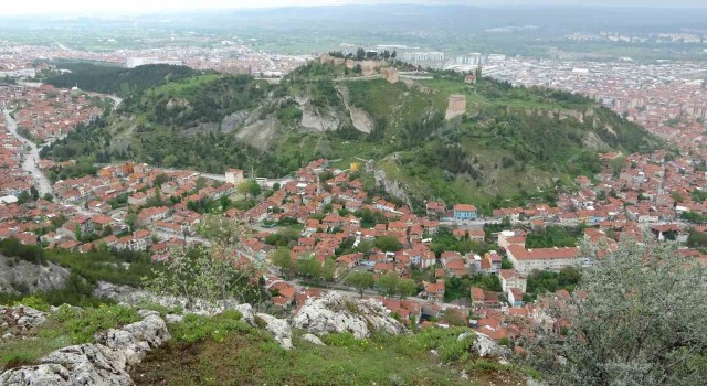Yeşile bürünen Kütahya ilkbaharda bir başka güzel