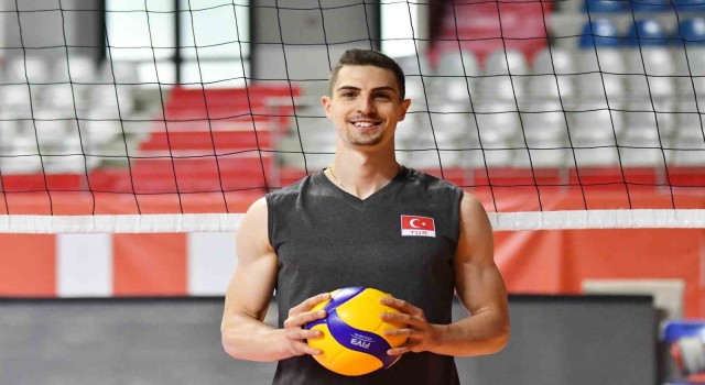 Yiğit Gülmezoğlu: Milli takım sezonuna iyi bir başlangıç yapmak istiyoruz