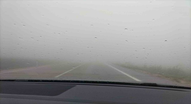 Yoğun sis görüş mesafesini kısalttı