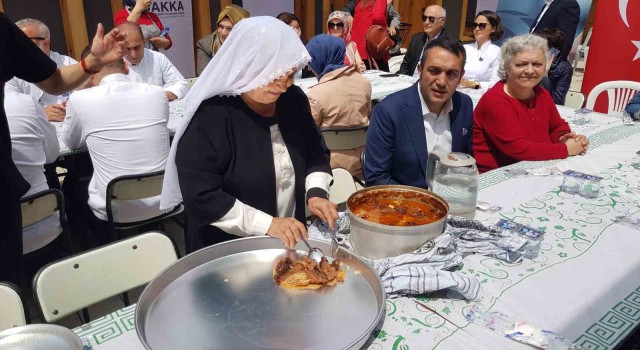 Yöresel lezzetlerden ‘Yazıköy Keşkeği fırından çıkartılıp tanıtıldı