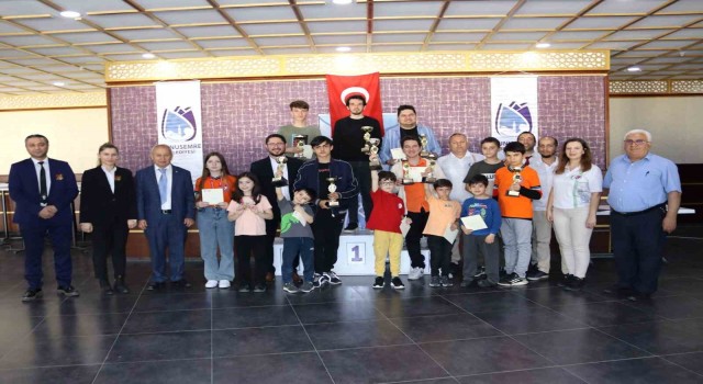 Yunusemrede satranç şöleni sona erdi