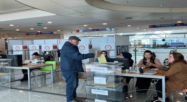 Yurt dışında ve gümrük kapılarında ikinci tur seçimleri için oy verme işlemi başladı