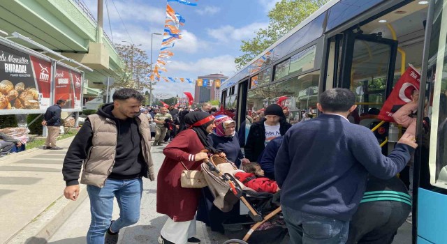 Yüz binlerce vatandaş Büyük İstanbul Mitingine akın ediyor