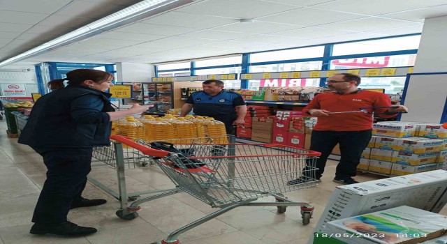 Zabıta ekipleri marketlerde fahiş fiyat denetimi yaptı