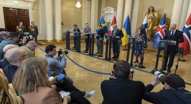 Zelenskiy: “Putine veya Moskovaya saldırmıyoruz, bunun için yeterli silahımız yok