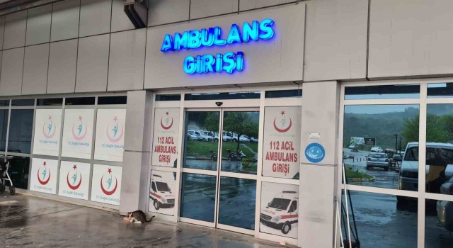 Zonguldakta kızların kavgası kanlı bitti: 1 yaralı