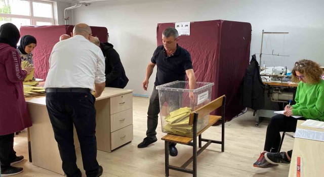 Zonguldakta sandıklar kapatıldı, sayım başladı