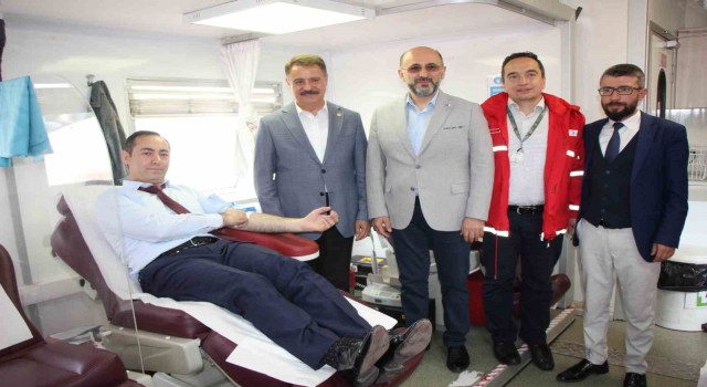 5555 ünite hedefli kan bağışı kampanyası bugün başladı