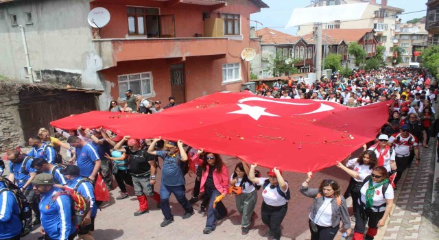 95 kilometrelik ‘Atatürk ve İstiklal Yolu Yürüyüşü başladı