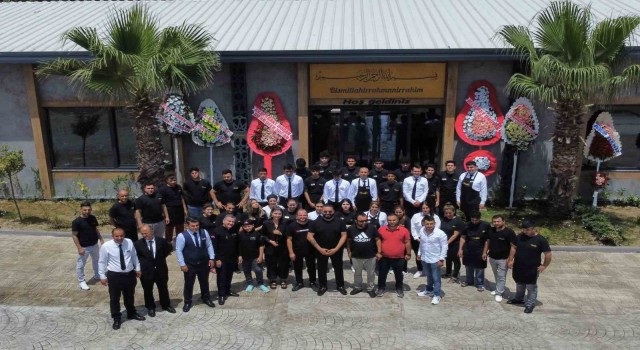 Adananın meşhur Cihangir Kebapçısı, lezzetlerini İskenderunlularla buluşturdu