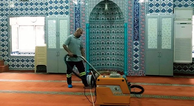 Akdeniz İlçesindeki İbadethaneler Kurban Bayramı İçin Hazırlanıyor
