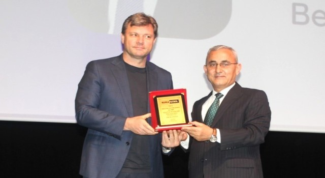 Alim Işıka Yılın belediye başkanı ödülü