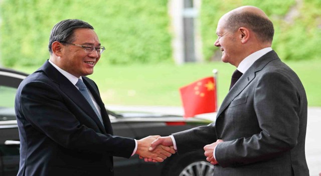 Almanya Başbakanı Scholz ile Çin Başbakanı Li bir araya geldi