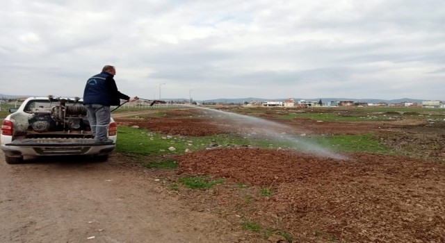 Altıeylülde ilaçlama çalışmaları aralıksız sürüyor