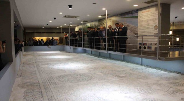 Amasyada bin 700 yıllık mozaik sergilenmeye başlandı